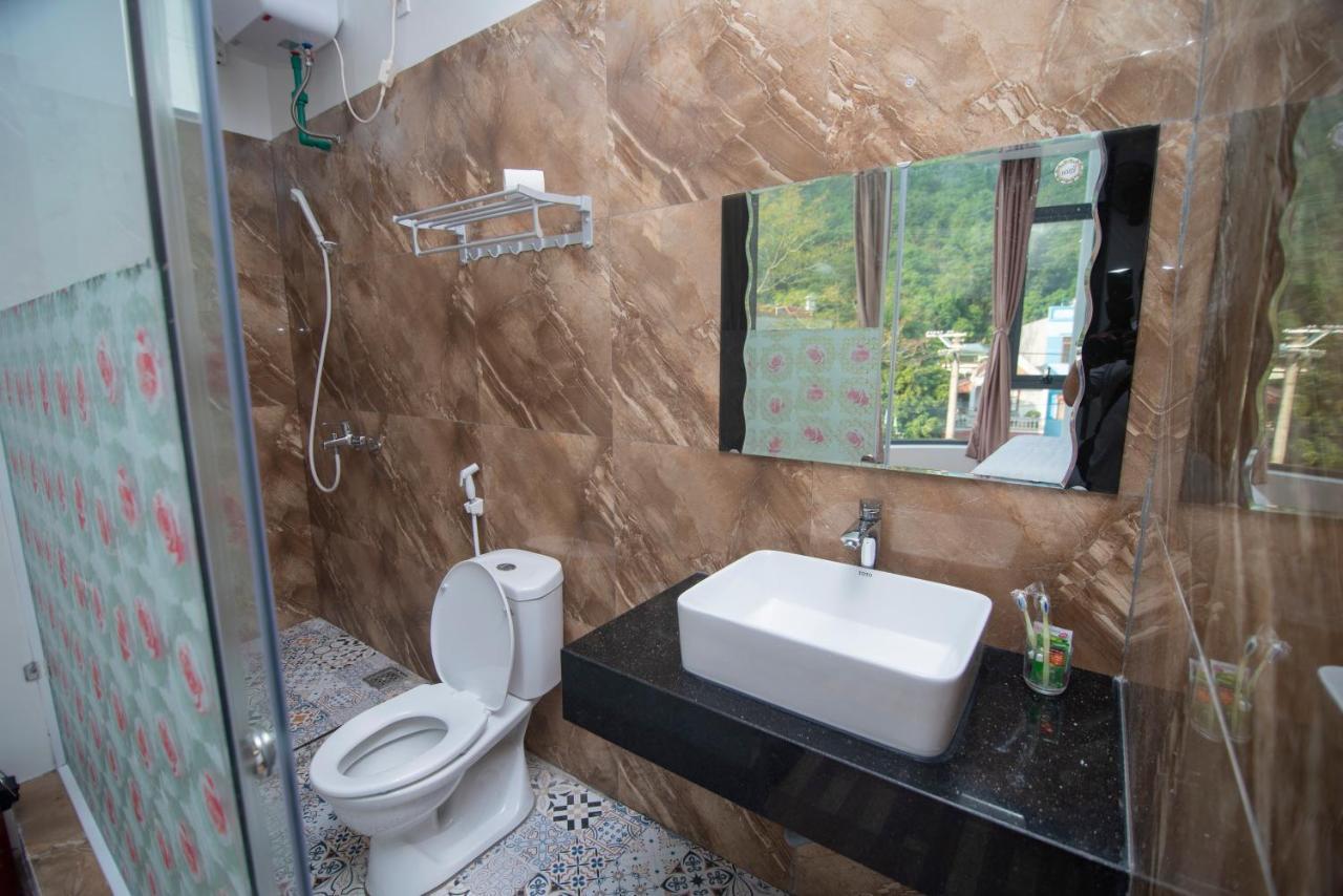 Long Hotel And Motobike Rental Ha Giang Exterior photo